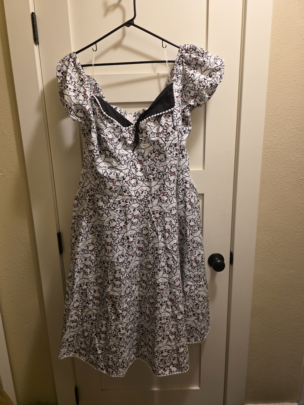 Disney 5x Aristocats Marie White Puff-Sleeve Midi Dress with Black Trim